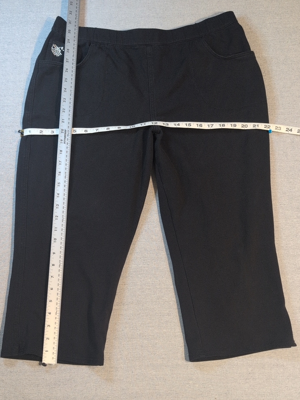 Quacker Factory Black Pull-On Capri Pants Size Large
